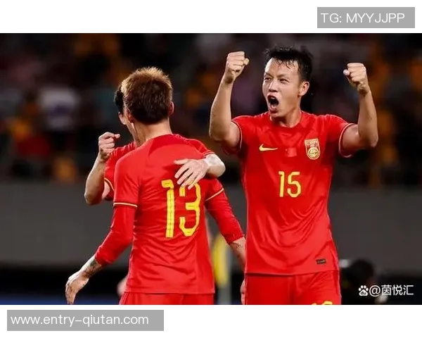 中国香港足球队迎战广州恒大全力争胜的精彩对决即将上演 中国香港足球队迎战广州恒大全力争胜的精彩对决即将上演